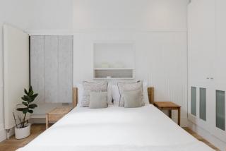 Chic 1BD Flat in Historic Building East London - 4