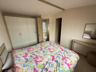 Lilac Blossom Meadows - 21 Meadow Lakes Caravan Hire - 9