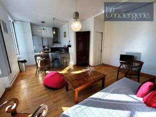 La Porte Magenta - Poitiers Plein Centre - LaConciergerie - 2