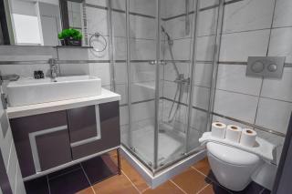 Modern Studio Retreat fully furnished - 1