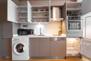Modern Studio Retreat fully furnished - 3