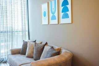 Modern Studio Retreat fully furnished - 4
