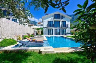 Karya Luxury - Holiday Villa with Private Pool for 6 People in Hisarönü - 0