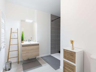 Appartement T2 avec terrasse, climatisation et parking – Saint-Lary - FR-1-296-524 - Sailhan - 5