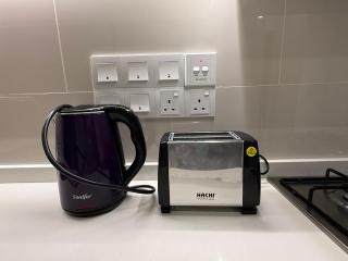 Trizen Amber 2-Bedroom Apartment with Free WIFI - 7