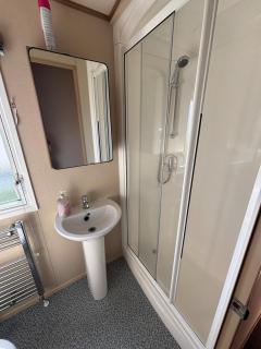 The Retreat 36 - Golden Palm Resort - Meadow Lakes Caravan Hire - 4