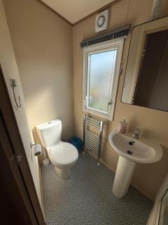 The Retreat 36 - Golden Palm Resort - Meadow Lakes Caravan Hire - Chapel Saint Leonards - 2