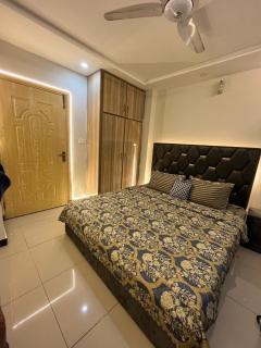 One Bed&Bath fully furnished apartment - 0