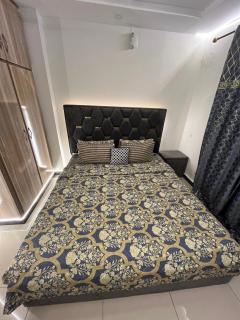One Bed&Bath fully furnished apartment - 1
