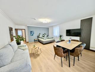 NEU I 2 Schlafzimmer für bis zu 8 Gäste mit schönem Balkon und privatem Stellplatz unmittelbar an der Mosel - 7