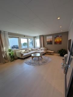 Spacious Modern 3BR, Terrace, Aurora & Midnight Sun, Pets allowed, Free Parking, Close to Ski slopes, Snow Dome, Bus stop - Tromsø - 5