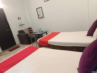 Hotel Taj Galaxy Agra - 1