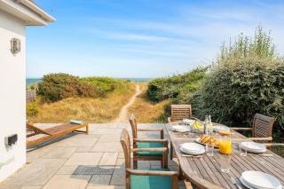 Sandbanks Seaside Escape Private Beachfront Access - 4