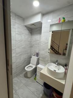 The AJ's Suites - Arte Cheras - 7