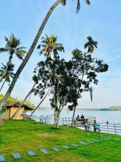 Lakeshore Retreats Varkala - 9