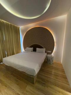 The Moon Hotel - 9