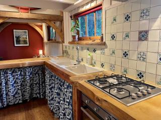 Bancau Pottery, Brynberian, Pembrokeshire - 8