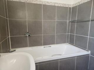 Umhlanga Rocks Beach Flat The Shades 1 Bedroom - 5