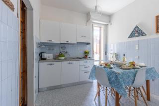 GuestHost - Lovely Apartment with Olga - 8