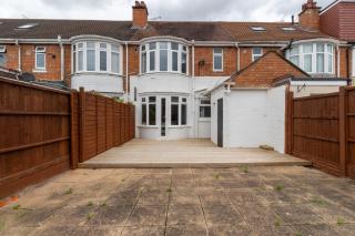 Allesley Hideaway - 3Bedroom with Garden & Parking - 9