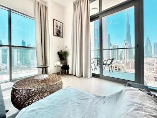 Stunning Burj Khalifa View Luxury Stay in Dubai - 7
