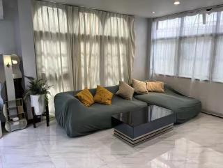 4BR 12PAX 7min walk to Samitivej Sukhumvit Hospital - 4