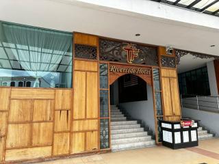 Sunday Near Jonker Street - 8