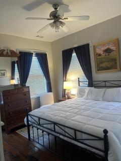 Charming Historic Duplex W Courtyard & Parking - 6
