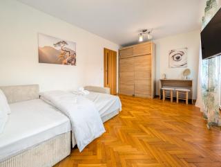 Rynek Wrocław Central Living Studio by BookingHost - 5
