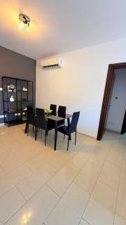 Aphrodite Gardens Modern Apartment - 2