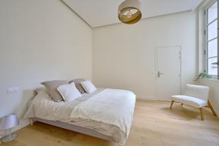 By Saint-Sulpice newly refurbished 4 BR apartment - 8
