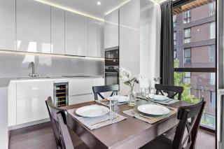 Embassy Area Luxury 2BR with Gym - 3