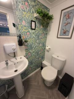 Thorpe Park Studio - Detached Stay & Free Gated Parking - 7