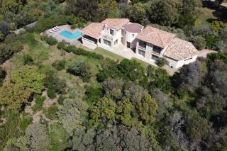 Spacious villa near the airport of Ajaccio - 2