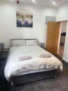 2 Bedroom Property at sovereign House - Keighley - 2