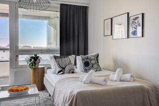 Stylish 1BR Apartment with Gym & Spacious Balcony - 9
