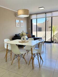 Departamento premium con amplio patio en pleno centro de Carlos Paz - 9