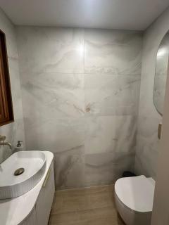 2 Bedroom Apartment Darlinghurst with Patio Access - 1