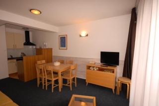Le Chalet - Piscine - 2 Pièces pour 6 Personnes MAE-6053 - 5