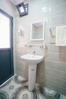 Minimalist Fast Wifi &Ocean View - 6