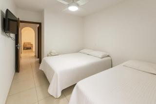 Apartamento 3 Quartos Beira-Mar no Farol da Barra - 10 segundos da Praia - 1