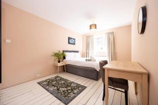 Northern House Free Parking - 0