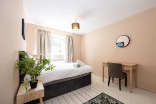 Northern House Free Parking - 6