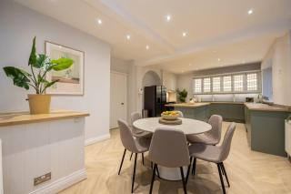 The Coach House - Grade 2 Listed - 9
