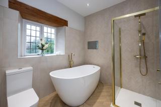 The GreyStoke Mansion With Private Grounds - 3