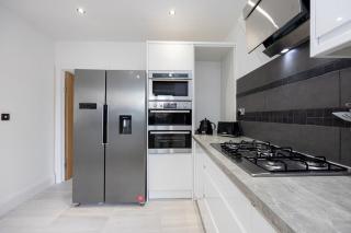 The Wilmslow House Free Parking - Close to Airport - 5