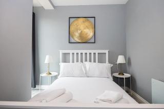 The Sharston - Free Parking & Close To Airport - 8