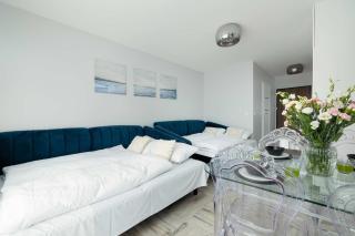 Granatowe Studio Blisko Morza w Międzywodziu z Umeblowanym Balkonem by Noclegi Renters - 4