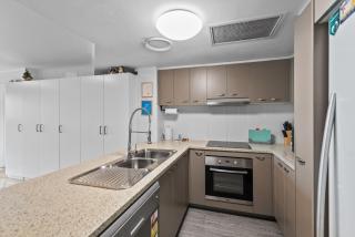 Central Bowen Hills Stay - 5