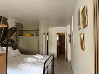 Mama Sera Studio cosy avec terrasse, à 2 min de la plage de Saint-Gilles - 3